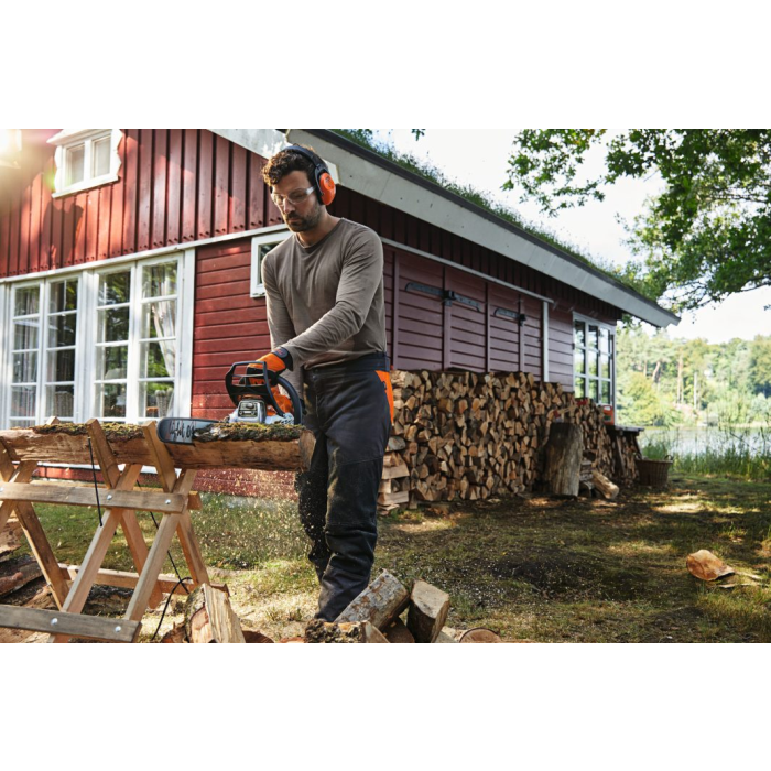 Motofierastrau STIHL MS 182 C-BE putere 2.2 CP lama 40 cm 1.3 mm